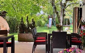 Ameiserhof Guesthouse